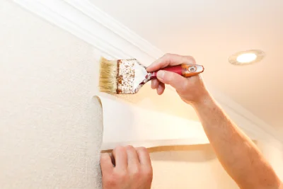 Pose de papier peint à Niedernai — revêtements muraux et toiles de verre